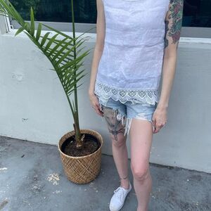 🤍 Laura Bianchi White Linen Tank - Classic Summer Essential! 🤍